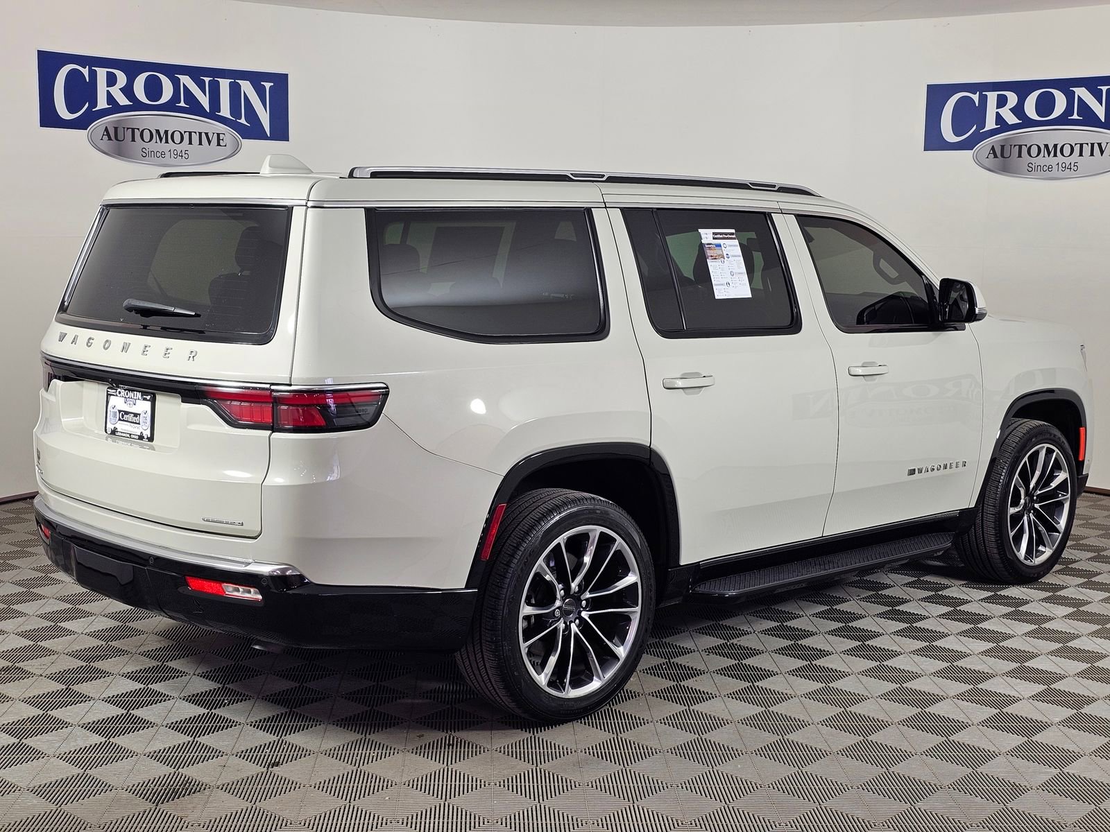 Used 2022 Jeep Wagoneer Series II w/ Premium Group I AWD/4WD image 33