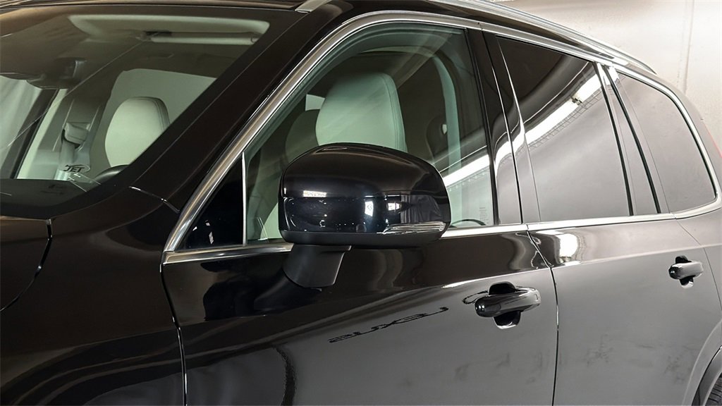 Used 2020 Volvo XC90 T6 Momentum w/ Protection Package Premier image 5