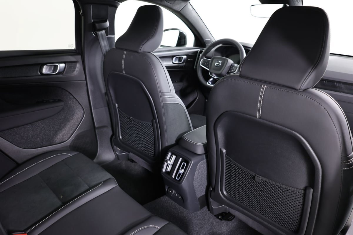 Used 2023 Volvo C40 P8 Recharge Ultimate w/ Protection Package Premier AWD/4WD image 39