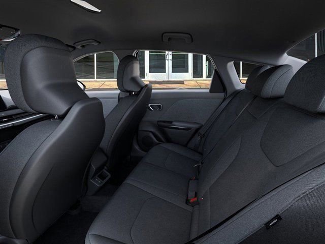 New 2026 Kia K4 FWD image 18