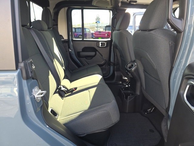 Used 2024 Jeep Gladiator Sport image 46