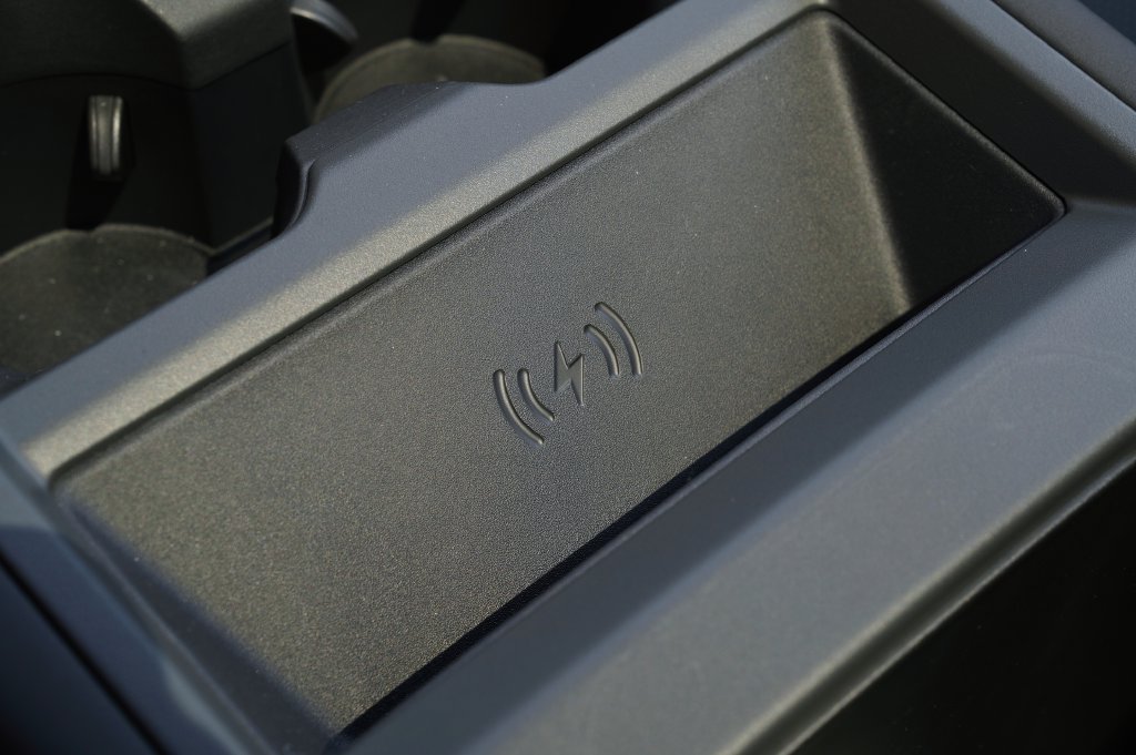 New 2026 Land Rover Defender 110 S AWD/4WD image 28