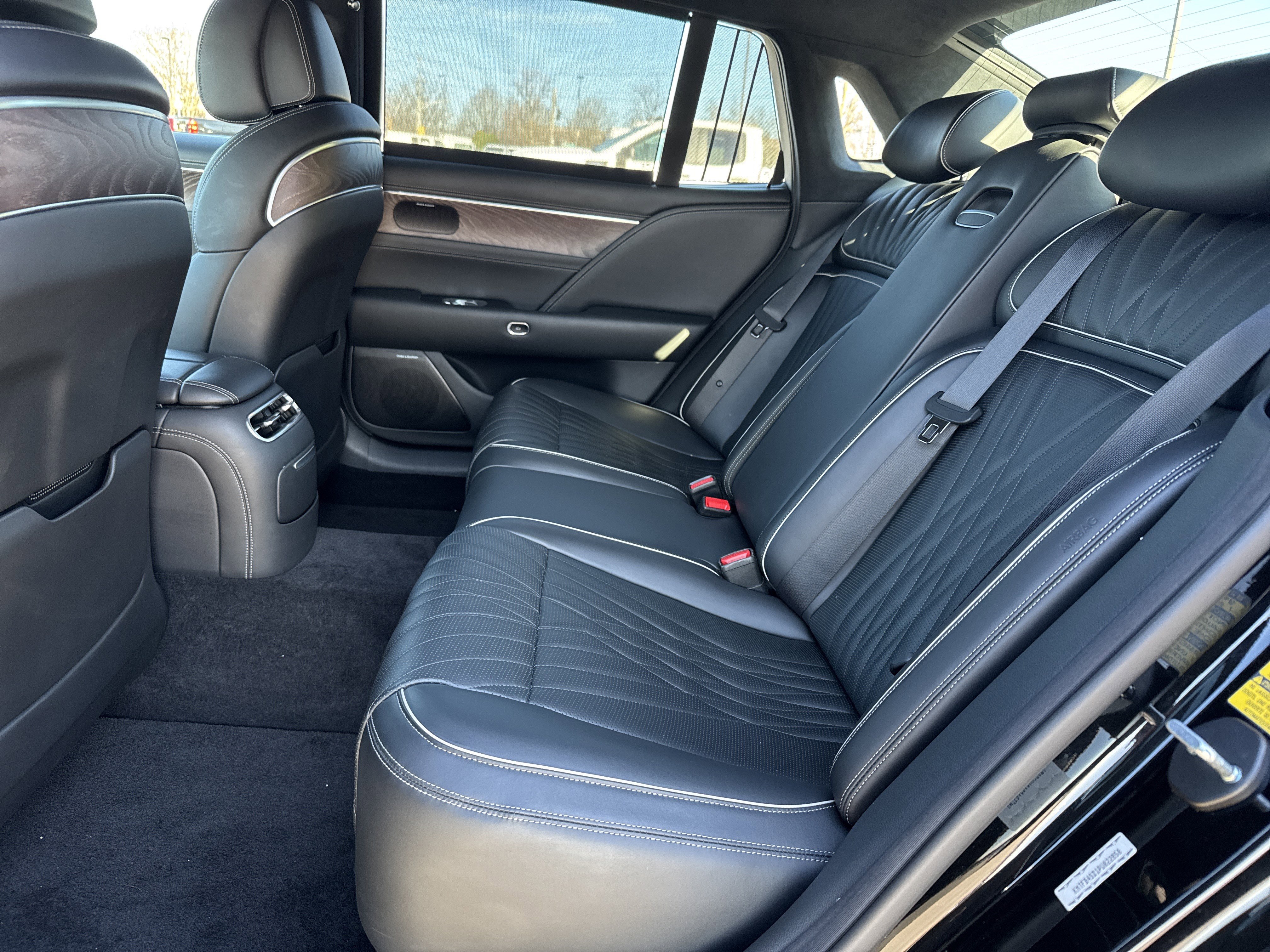 Used 2023 Genesis G90 3.5T image 31