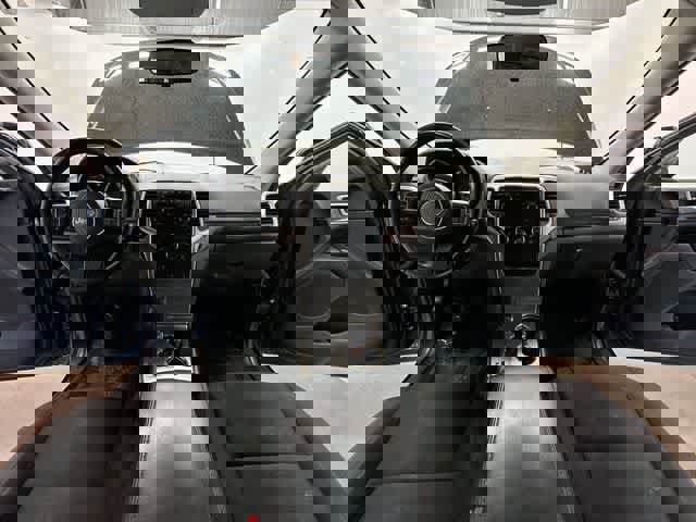 Used 2012 Jeep Grand Cherokee Laredo w/ Laredo E Group AWD/4WD image 17