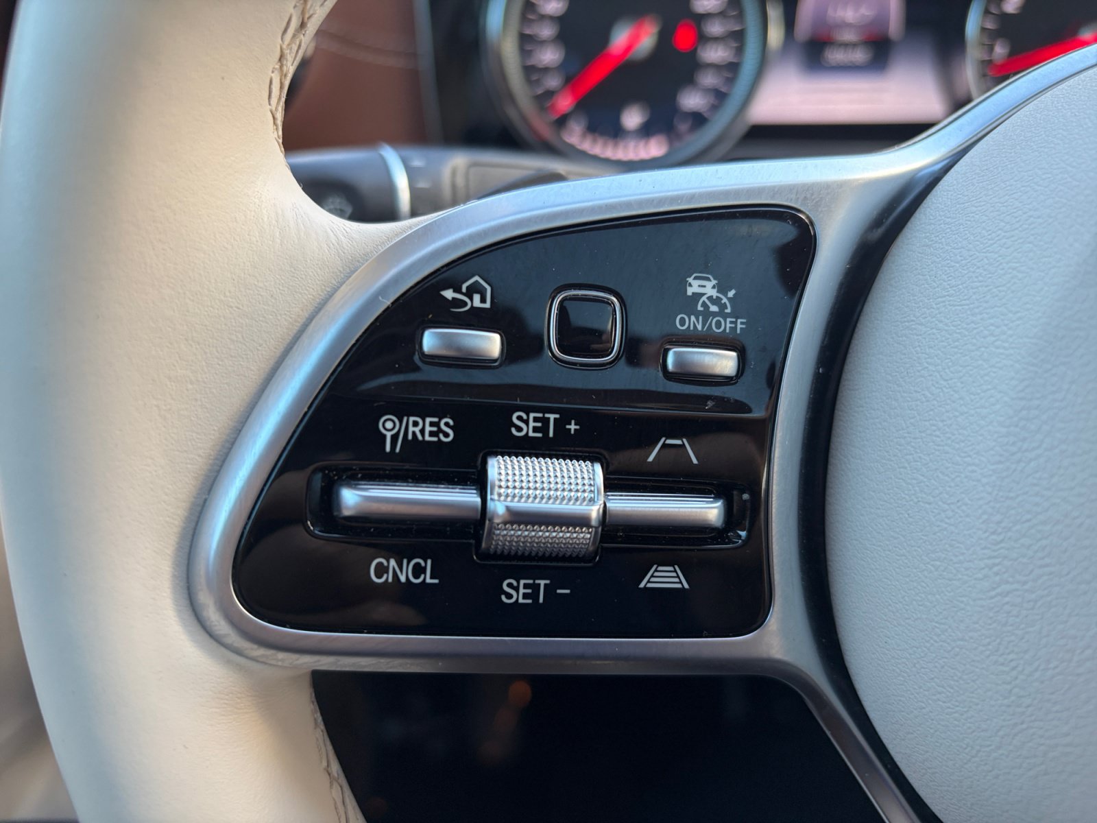 Used 2019 Mercedes-Benz E 300 4MATIC image 20