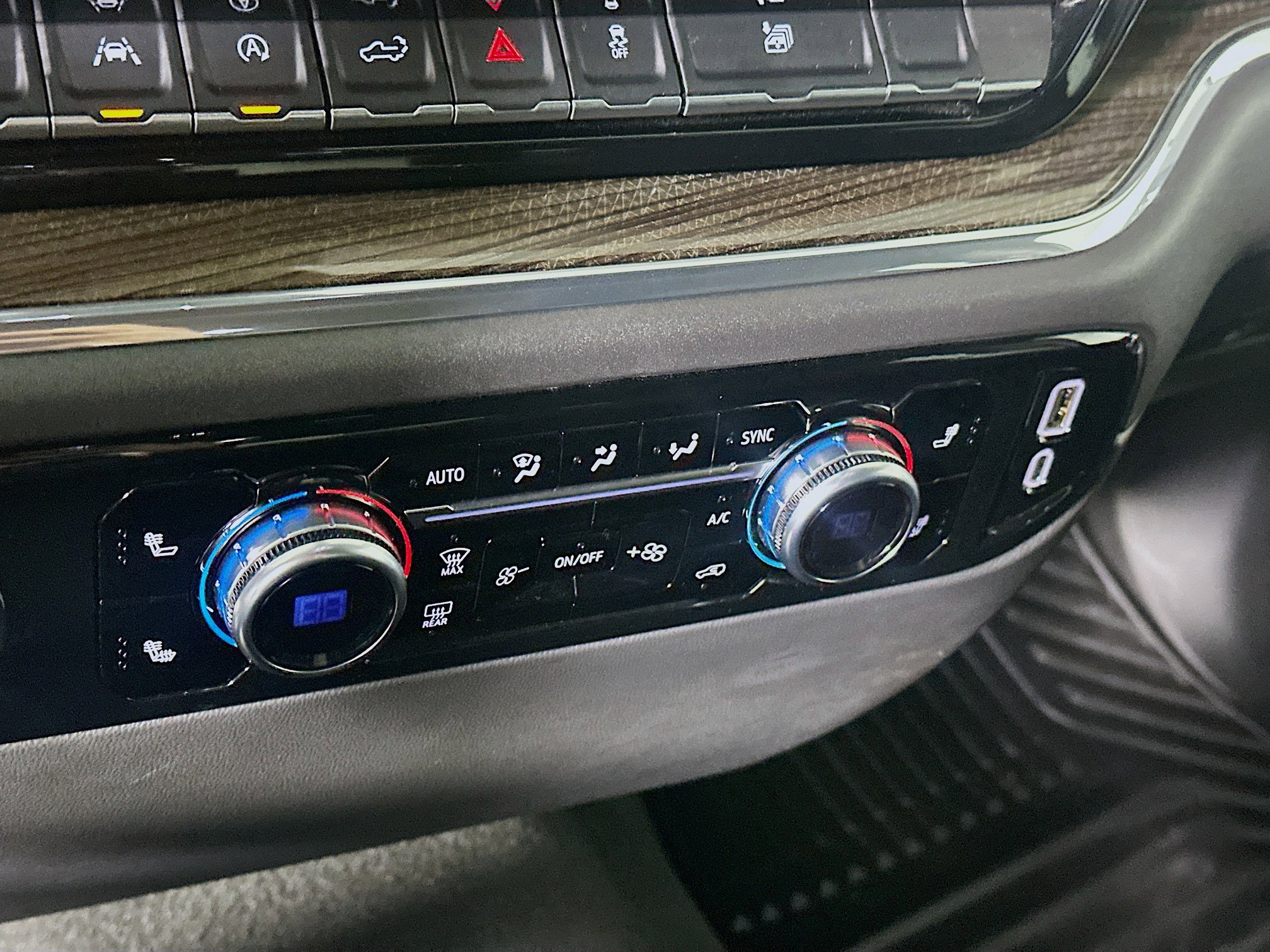 Used 2024 GMC Sierra 1500 Elevation image 23