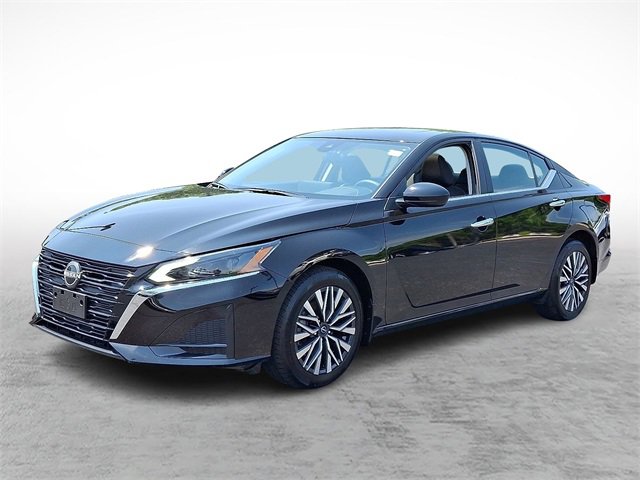 Used 2023 Nissan Altima 2.5 SV w/ SV Premium Package image 3