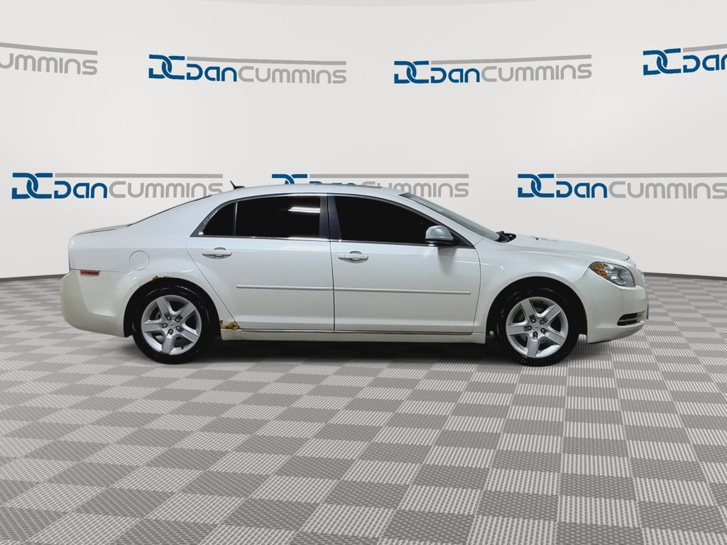 Used 2011 Chevrolet Malibu LT image 2