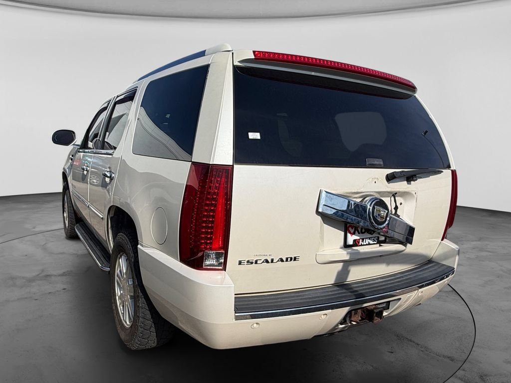 Used 2007 Cadillac Escalade AWD w/ Information Package image 7