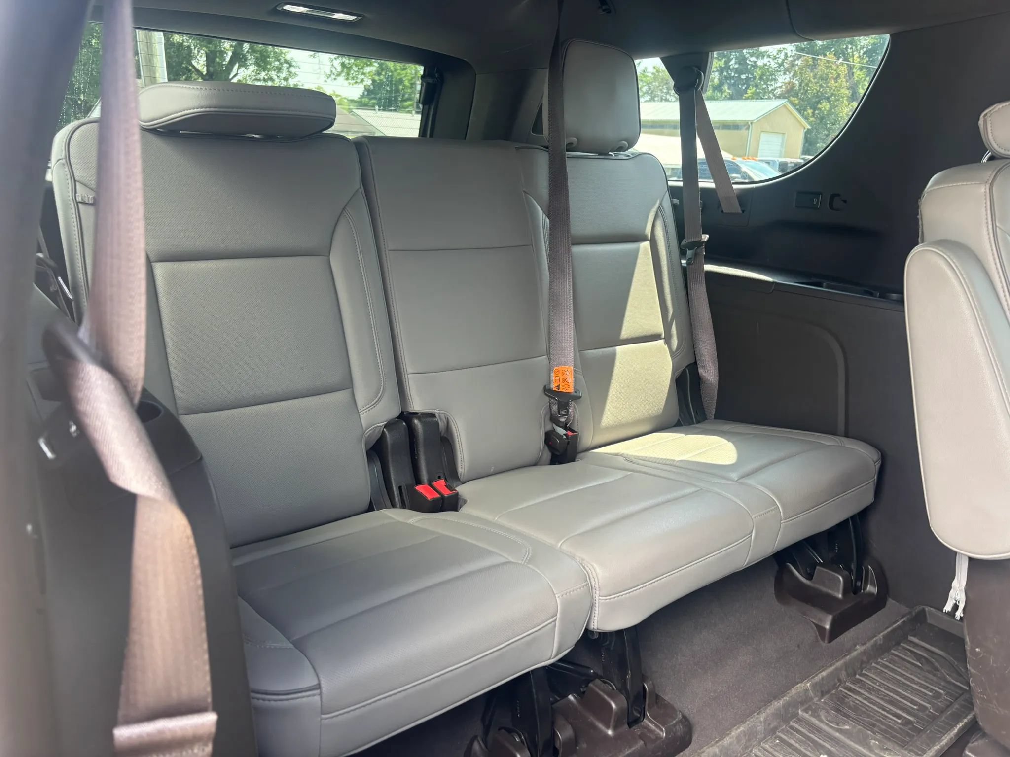 Used 2022 GMC Yukon XL SLT w/ SLT Premium Package AWD/4WD image 16