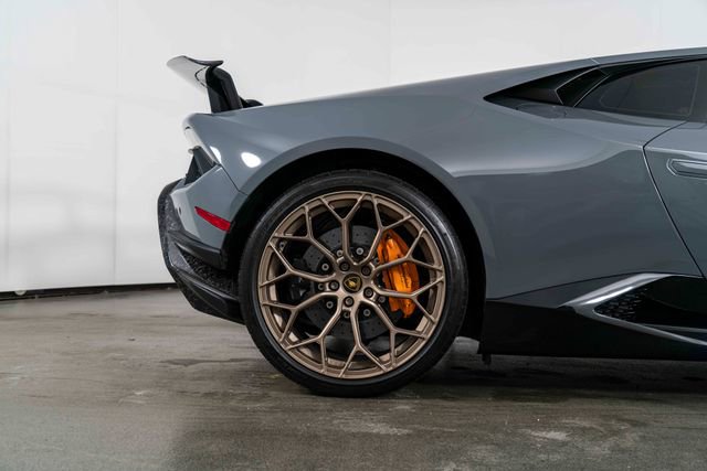 Used 2018 Lamborghini Huracan Performante image 10