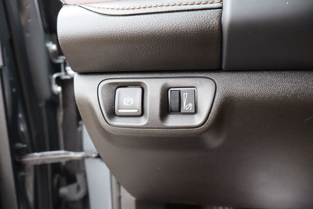 Used 2021 GMC Acadia AT4 image 13