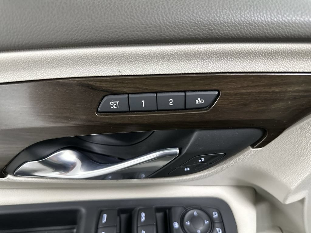 Used 2018 GMC Terrain Denali w/ Advanced Safety Package AWD/4WD image 12