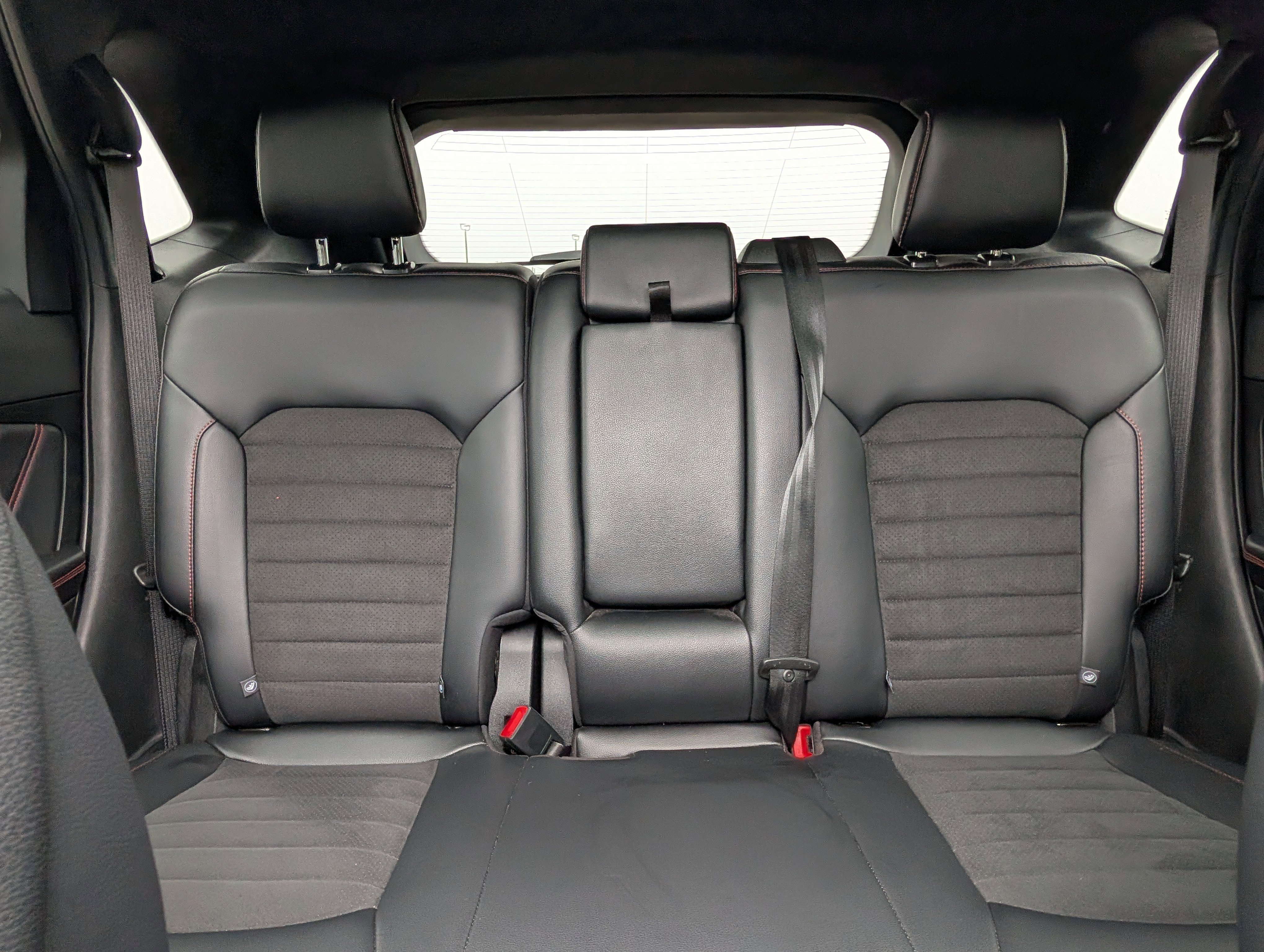 Used 2024 Ford Edge ST-Line image 25