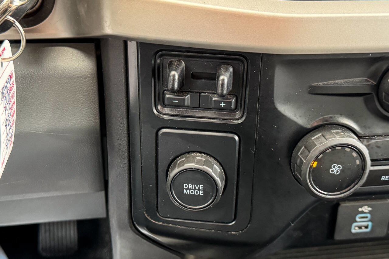 Used 2023 Ford F550 2WD Crew Cab Super Duty image 30
