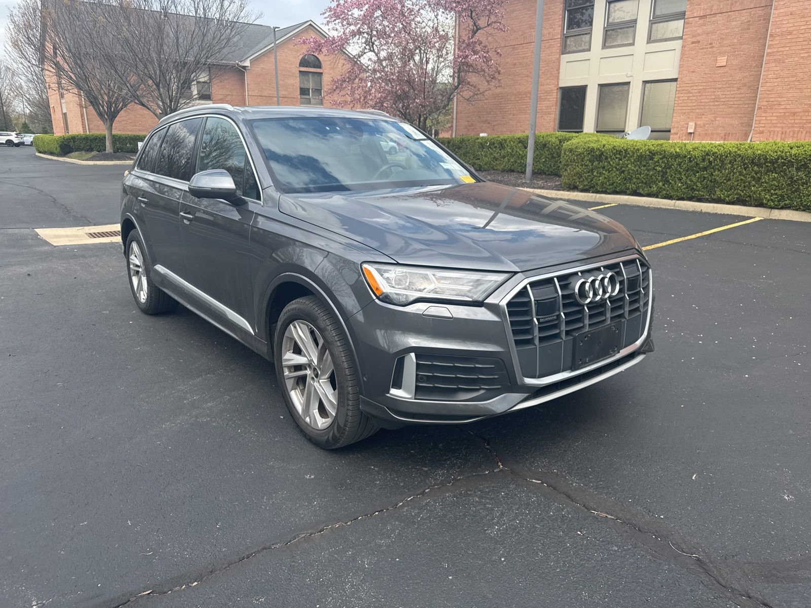 Used 2023 Audi Q7 2.0T Premium w/ Convenience Package image 3