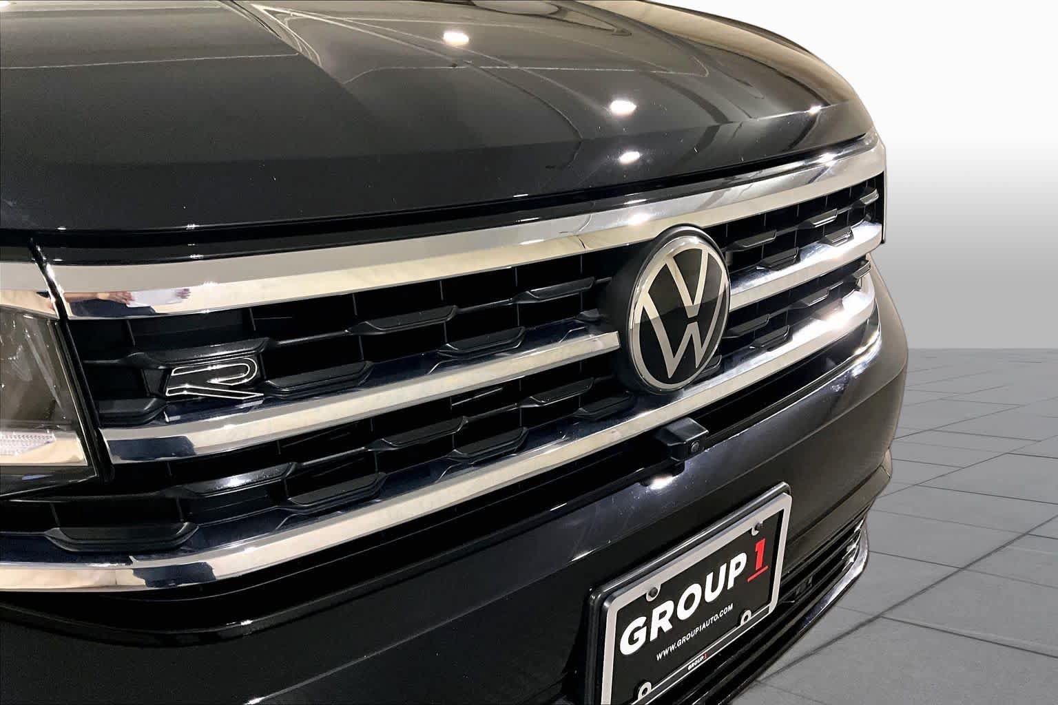Used 2021 Volkswagen Atlas Cross Sport SEL Premium R-Line AWD/4WD image 31