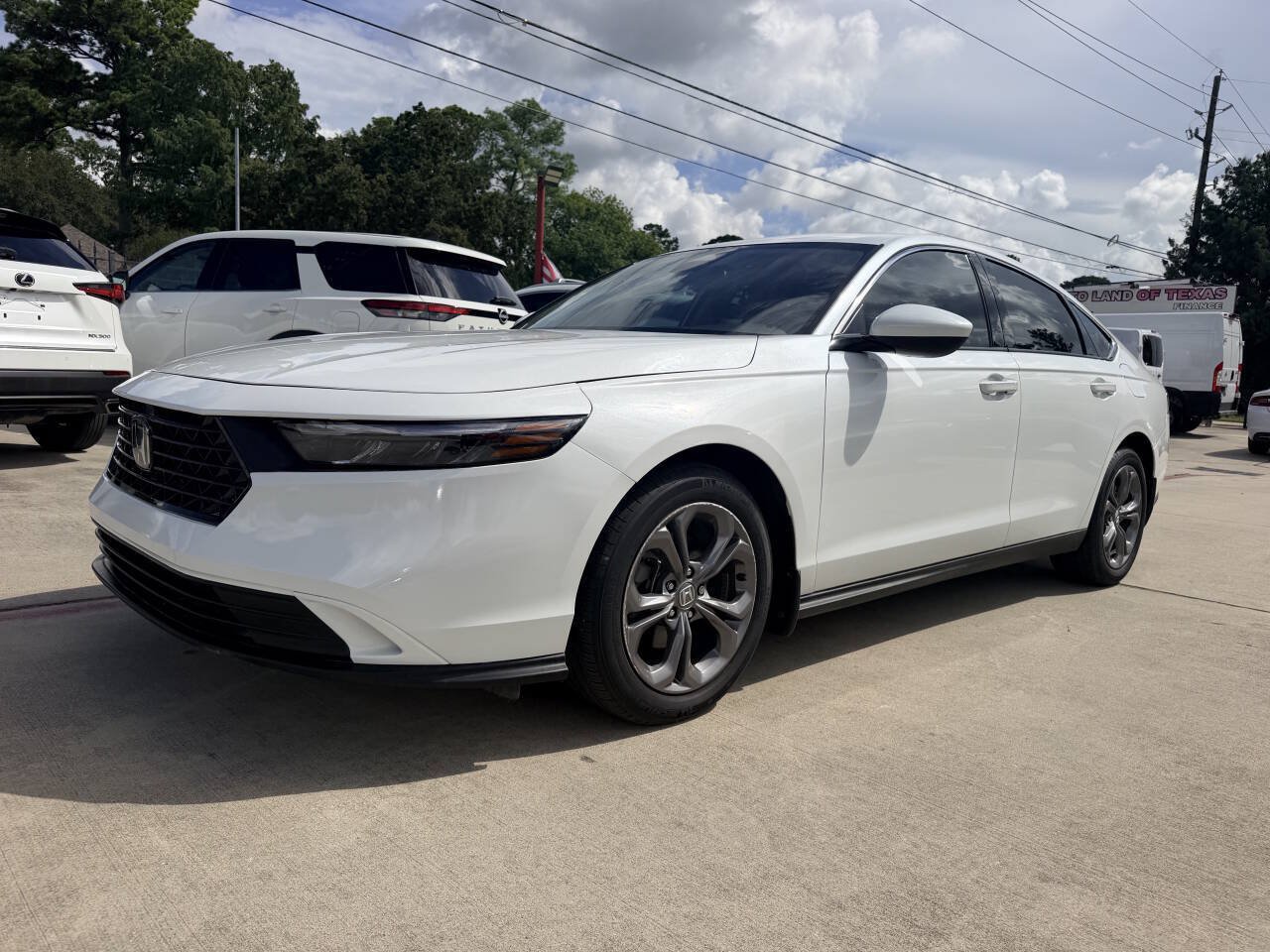 Used 2024 Honda Accord EX image 2