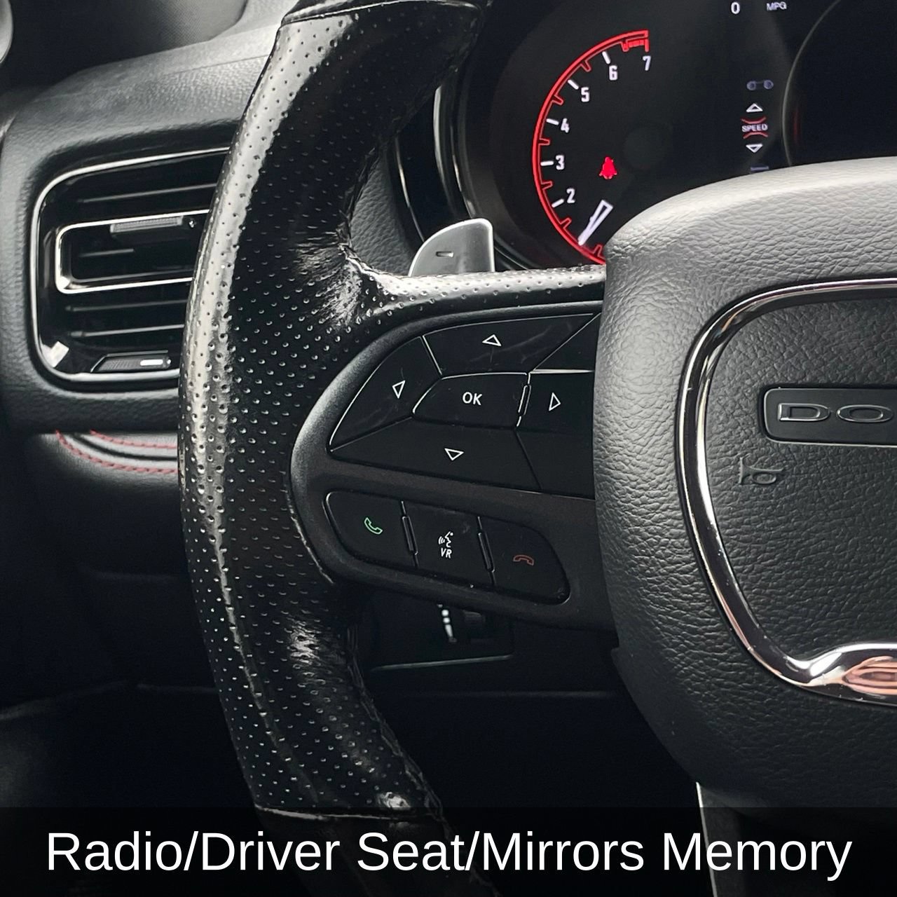Used 2024 Dodge Durango GT RWD image 12