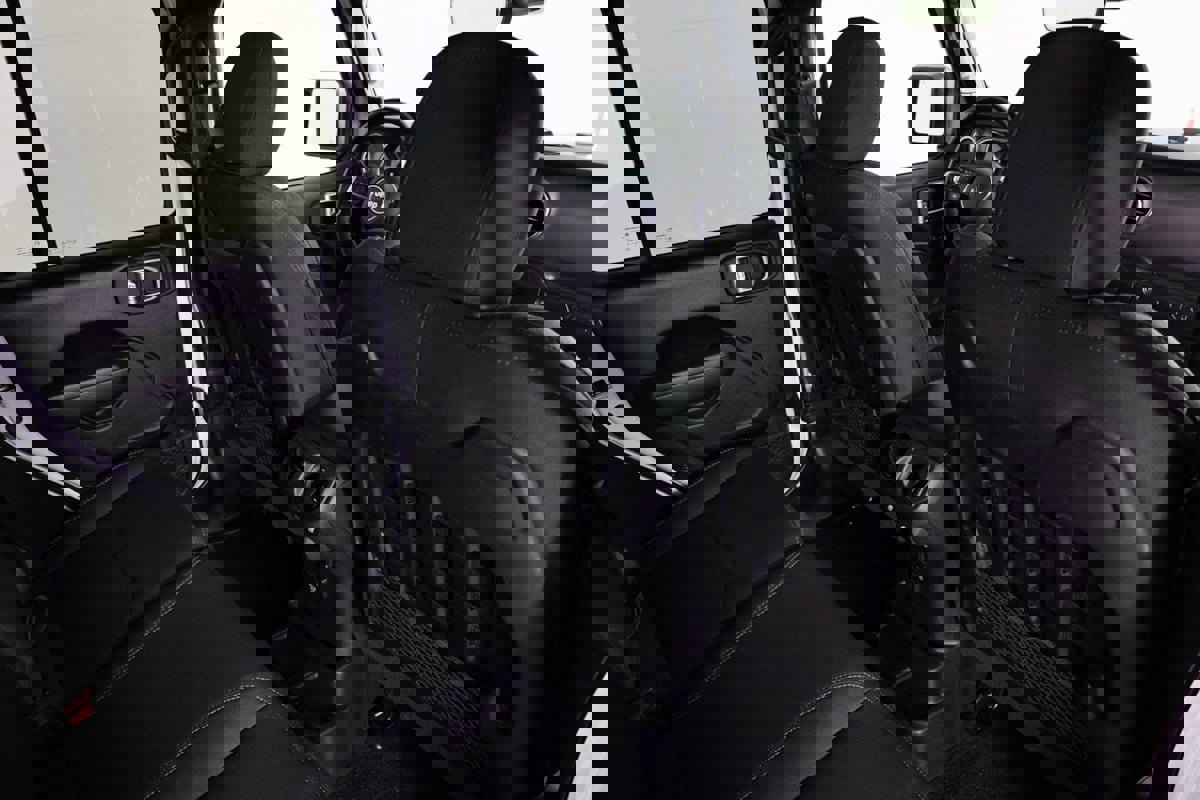 Used 2022 Jeep Wrangler Unlimited Rubicon 4xe w/ Safety Group image 39