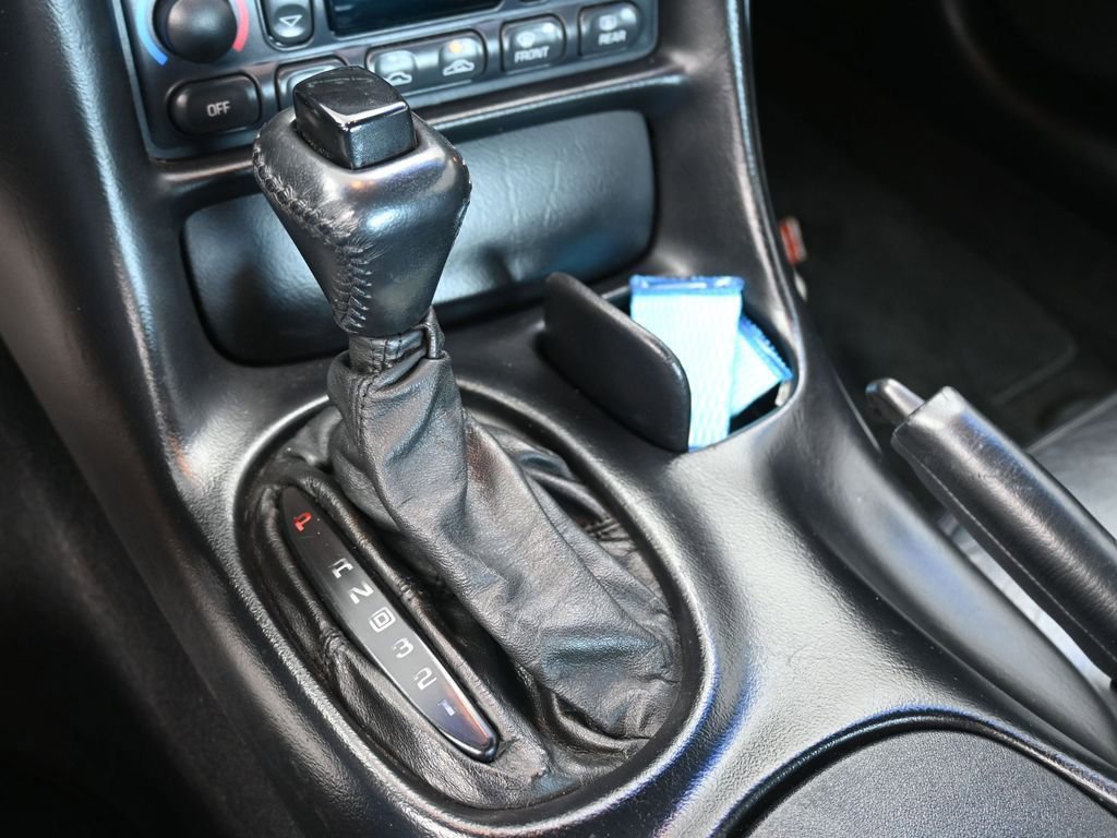 Used 2000 Chevrolet Corvette Coupe w/ Memory Pkg image 21