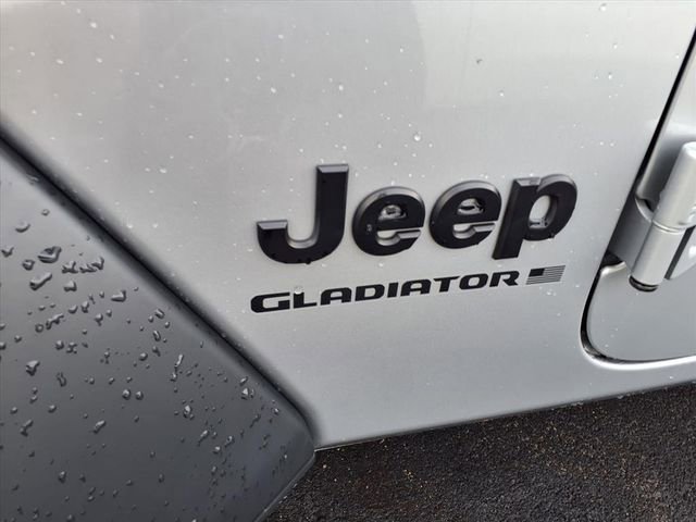 Used 2023 Jeep Gladiator Sport image 6