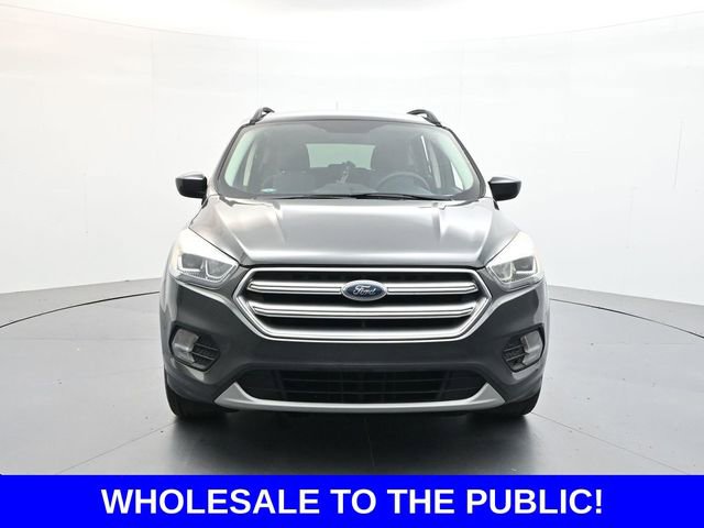 Used 2017 Ford Escape SE w/ Equipment Group 201A FWD image 2