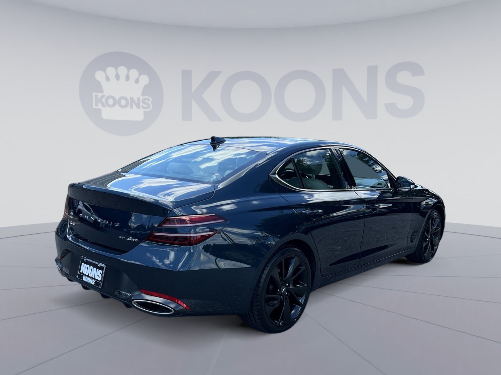 Used 2023 Genesis G70 3.3T image 7