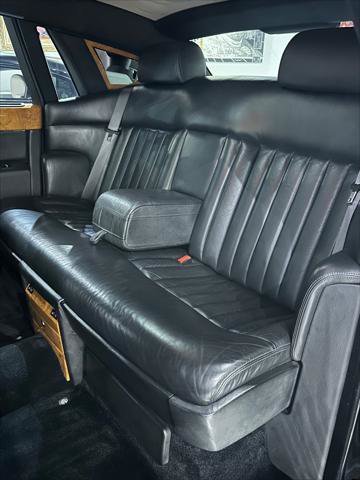 Used 2006 Rolls-Royce Phantom Sedan RWD image 25