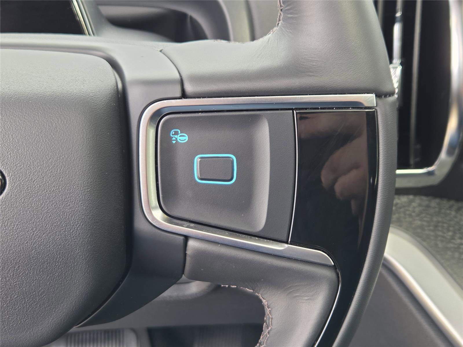 Used 2025 Ford Expedition Tremor image 23