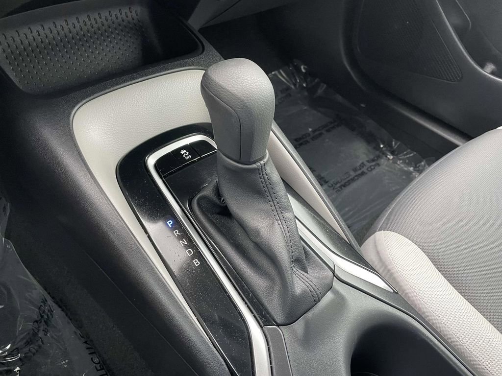 Used 2025 Toyota Corolla LE image 41