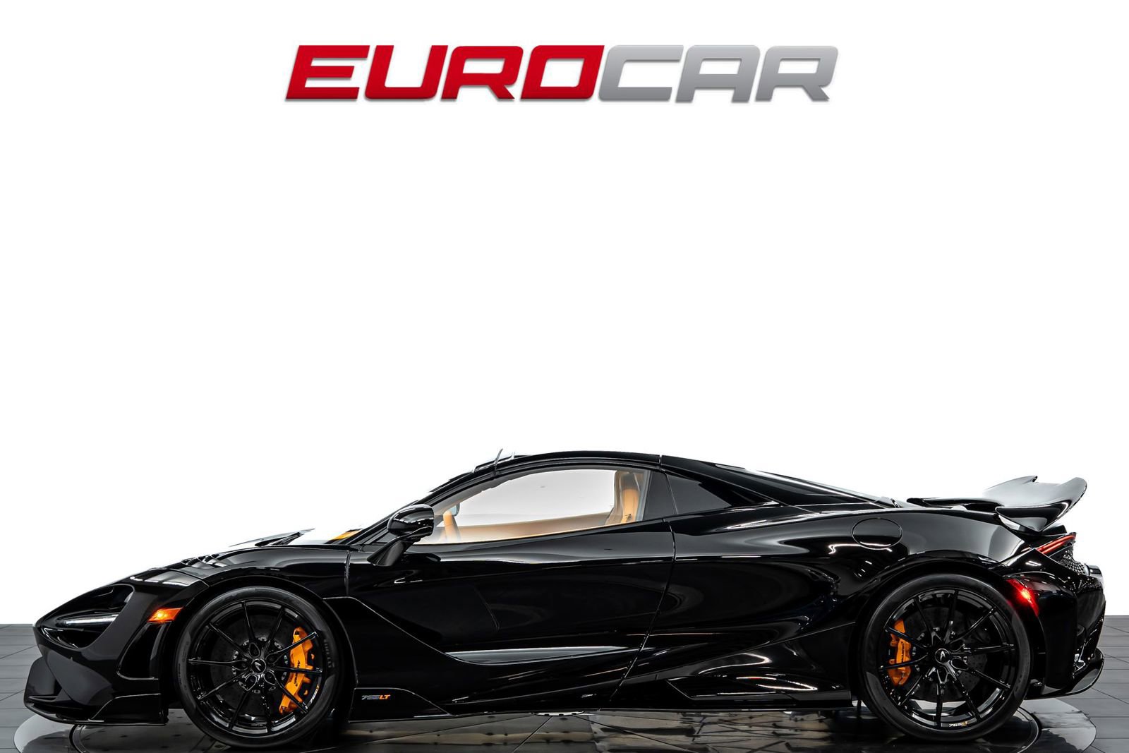 Used 2022 McLaren 765LT RWD image 3