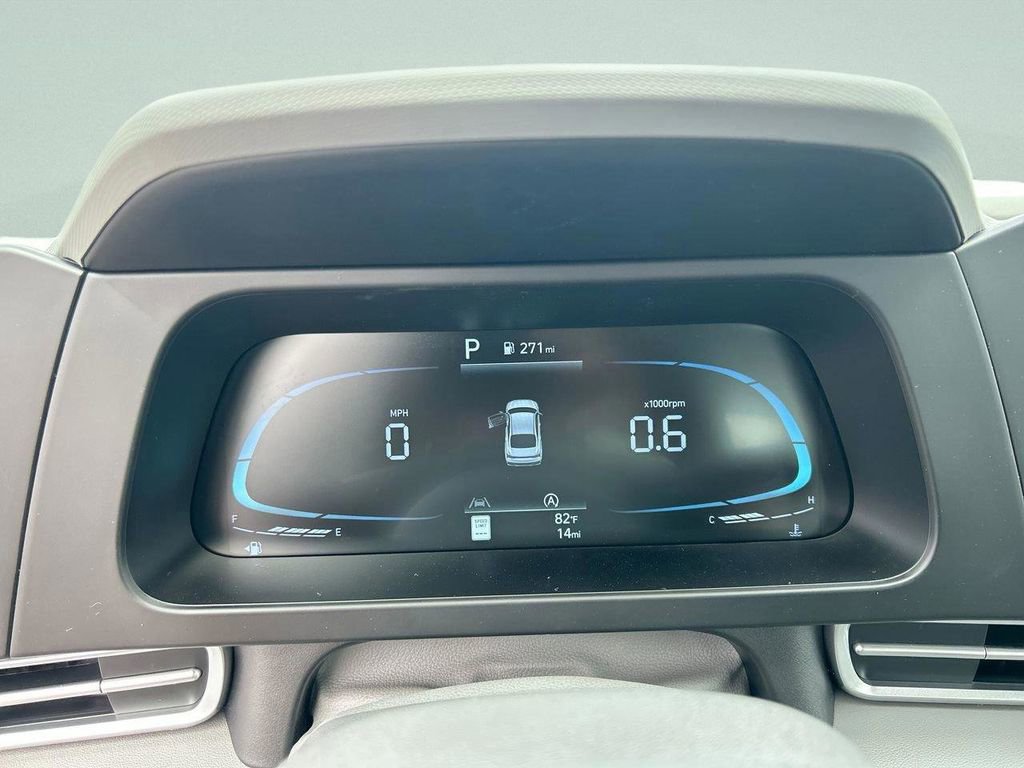 New 2026 Hyundai Elantra SE FWD image 32