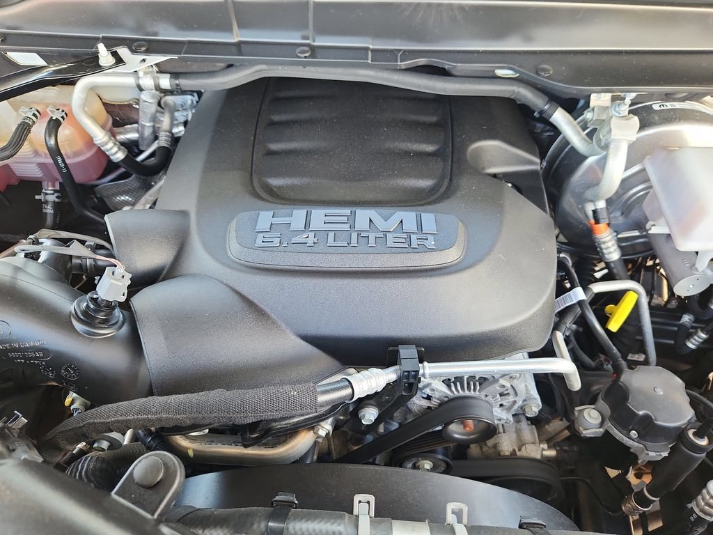 Used 2025 RAM 2500 Big Horn AWD/4WD image 15