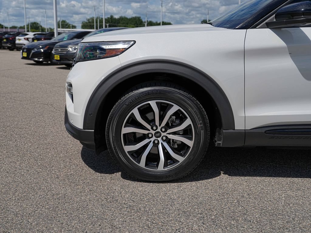 Used 2020 Ford Explorer ST w/ Premium Technology Package AWD/4WD image 11