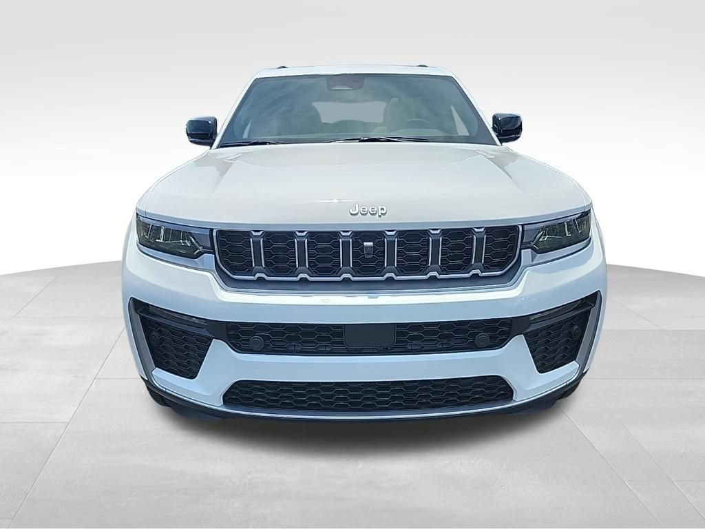 New 2026 Jeep Grand Cherokee Limited w/ Luxury Tech Group II RWD image 2