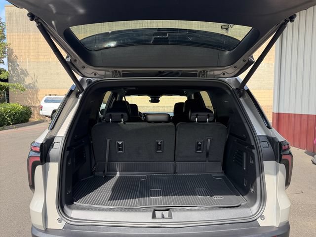 Used 2026 Chevrolet Traverse Z71 w/ Enhanced Driving Package AWD/4WD image 23
