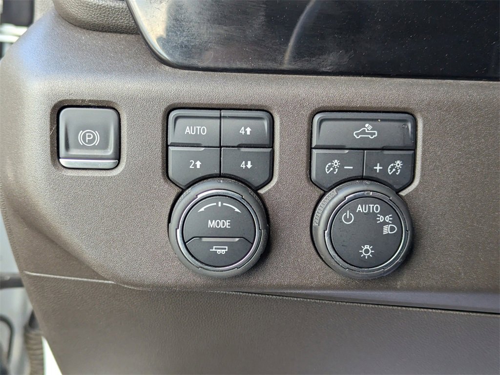 Used 2023 Chevrolet Silverado 1500 LT w/ Z71 Off-Road Package image 14