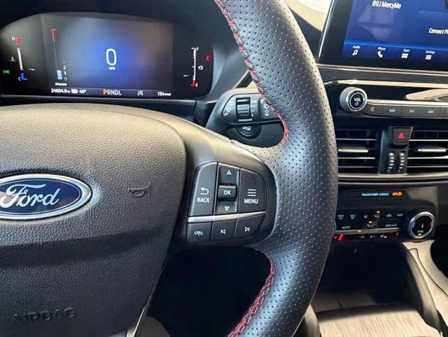 Used 2025 Ford Escape ST-Line Select AWD/4WD image 26