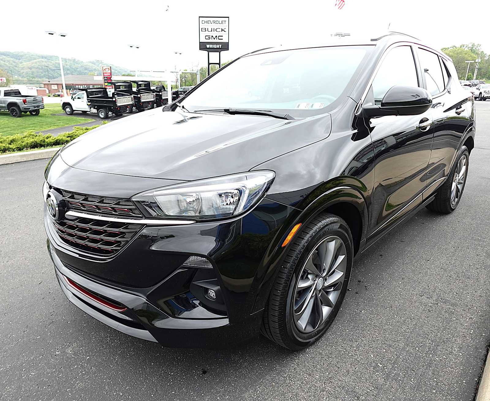 Used 2023 Buick Encore GX Select w/ Sport Touring Package FWD image 7