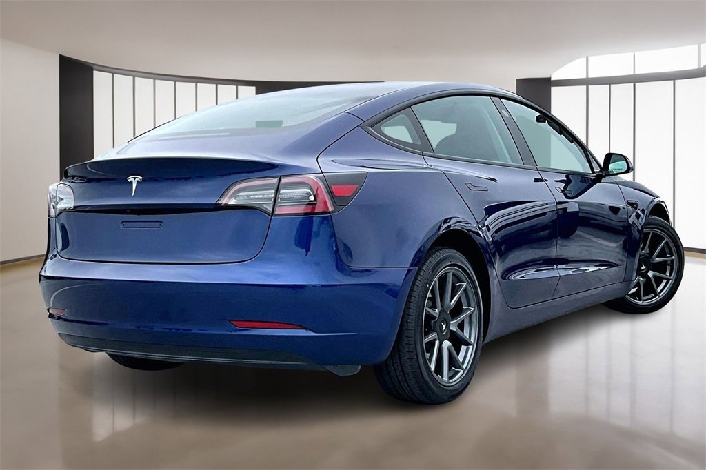 Used 2023 Tesla Model 3 Standard Range image 6