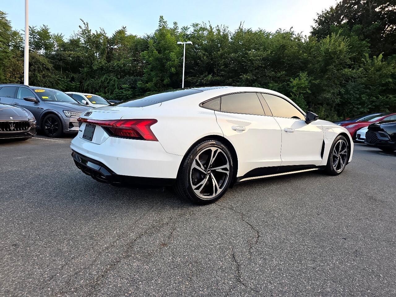 Used 2022 Audi e-tron GT Premium Plus w/ Performance Package image 25