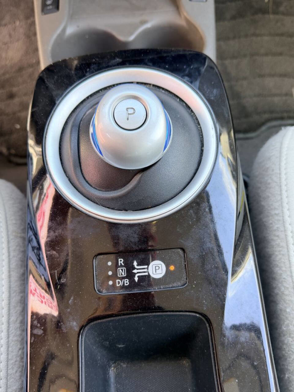 Used 2014 Nissan Leaf SV w/ Premium Package FWD image 22