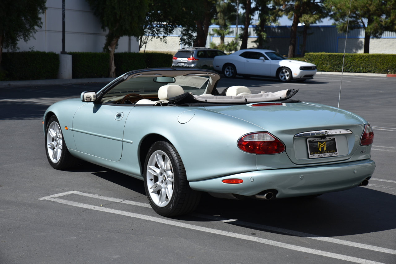 Used 2001 Jaguar XK8 Convertible image 6
