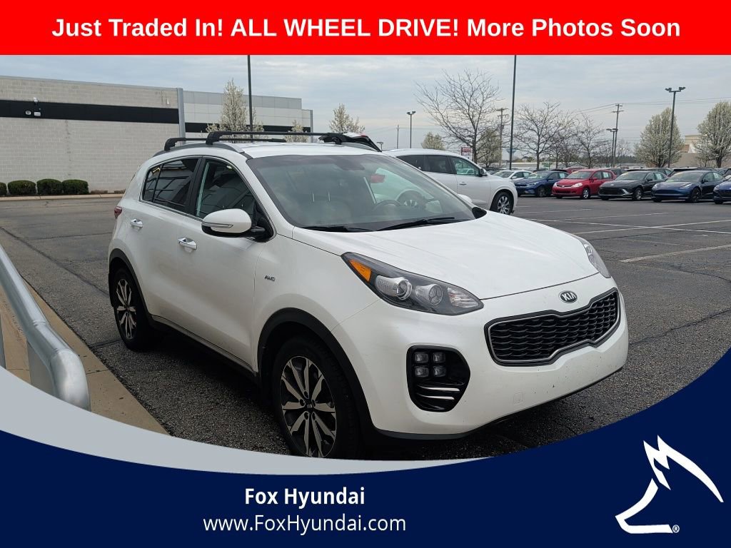 Used 2018 Kia Sportage EX w/ EX Sport Appearance Package image 2