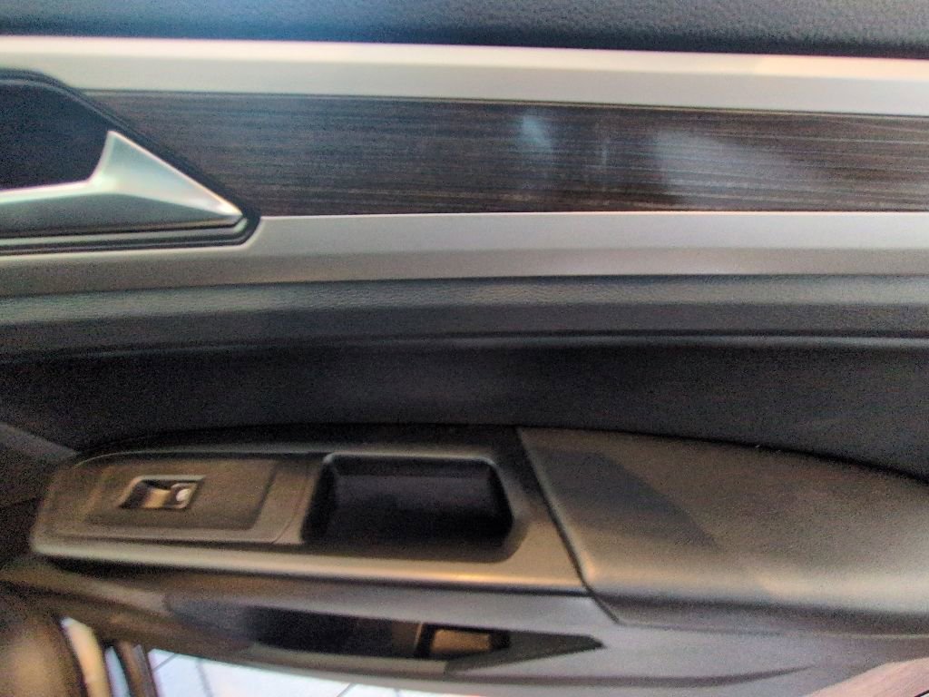 Used 2020 Volkswagen Atlas SEL AWD/4WD image 25