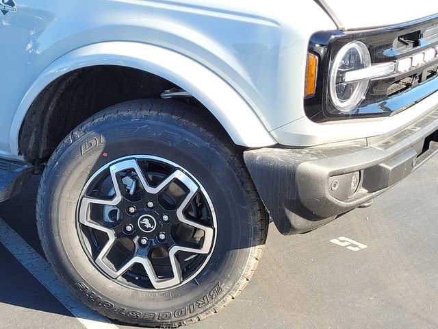 New 2026 Ford Bronco Outer Banks AWD/4WD image 9