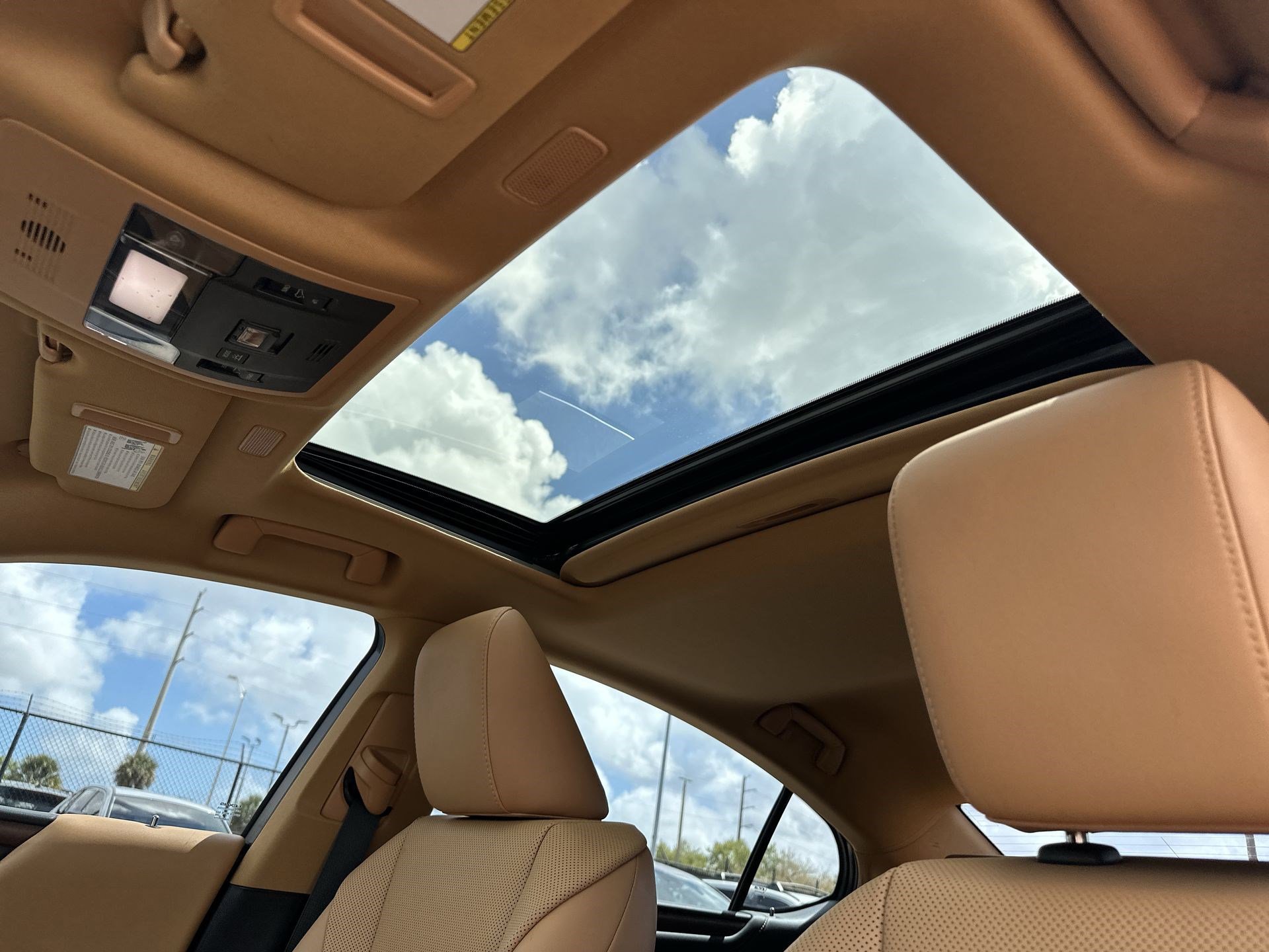 Used 2022 Lexus ES 350 w/ Premium Package image 16