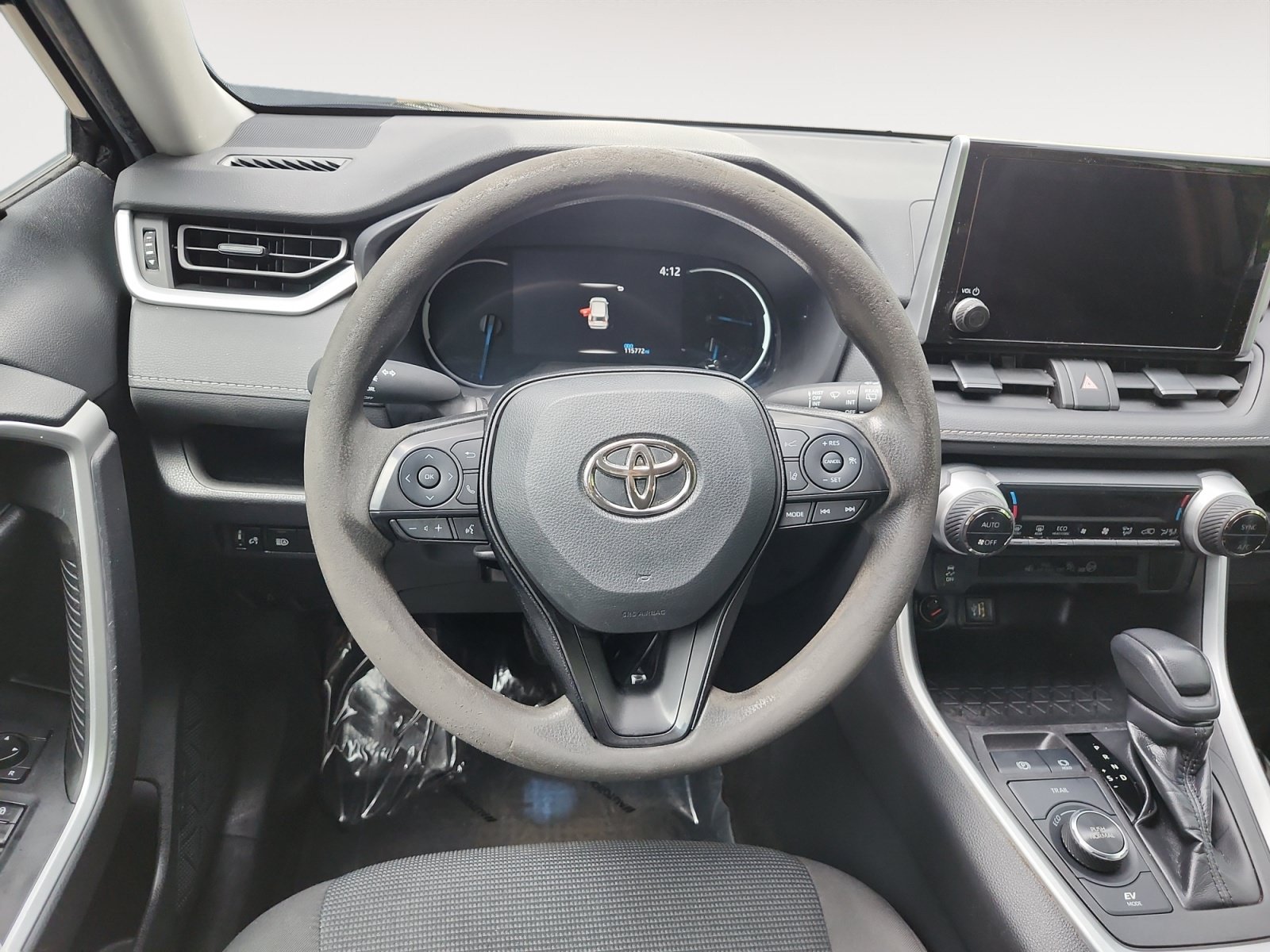 Used 2023 Toyota RAV4 LE AWD/4WD image 12