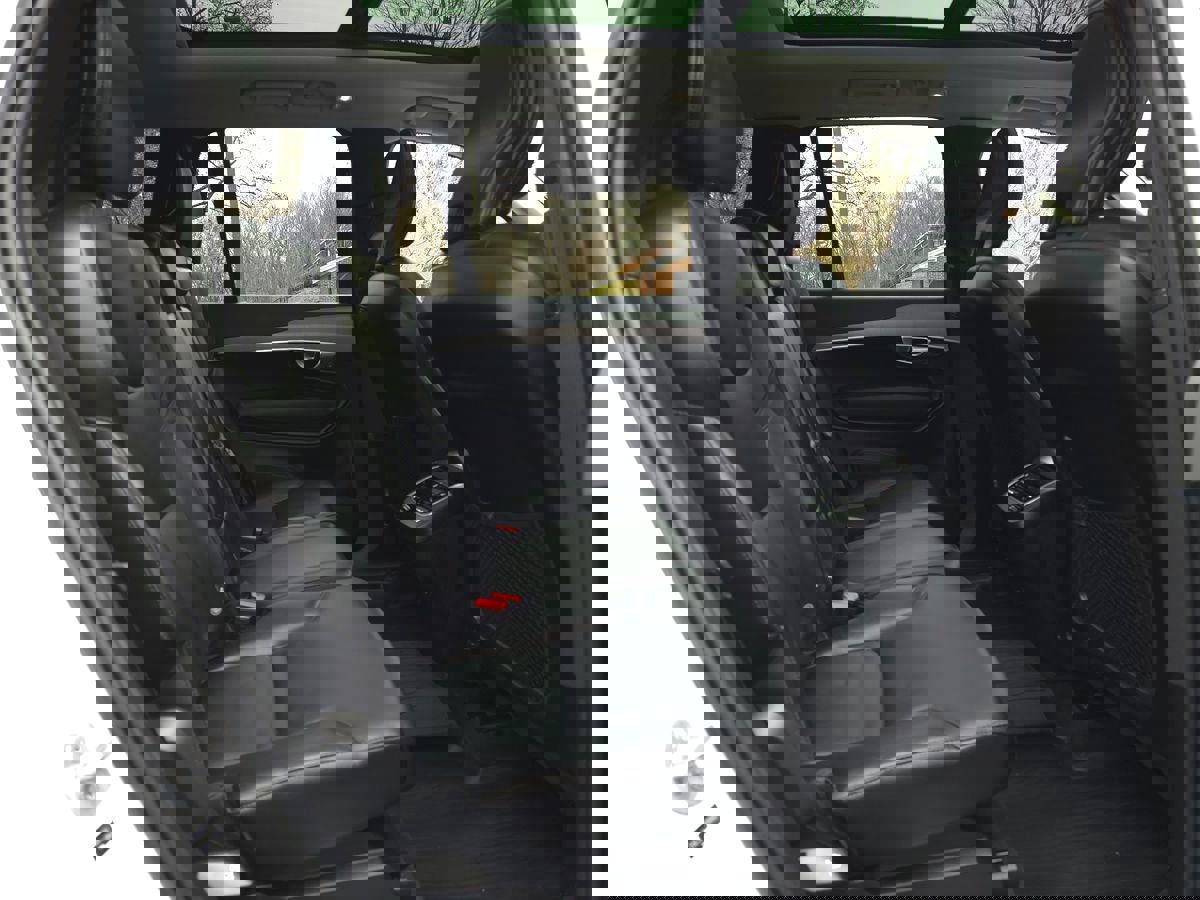 Used 2024 Volvo XC90 B5 Core w/ Climate Package image 24